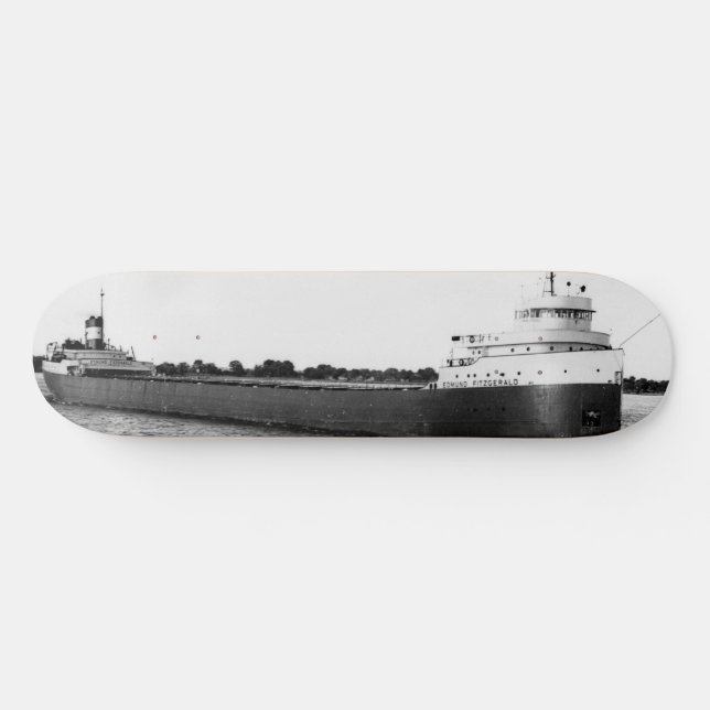 Skateboard L'Edmund Fitzgerald avec les noms de l'équipage (Horz)
