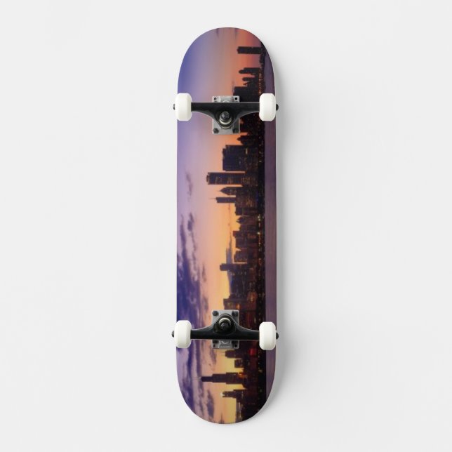 Skateboard Les ensembles du soleil au-dessus de l'horizon de (Recto)
