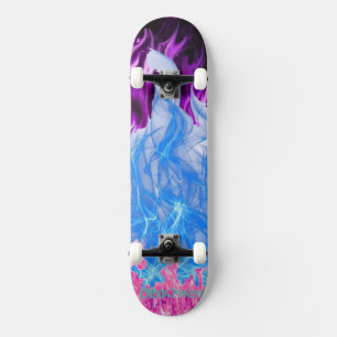 SKATEBOARD LES FLAMES ROSES, PURPLES ET BLEUES !