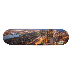Skateboard L'horizon de Boston au crépuscule