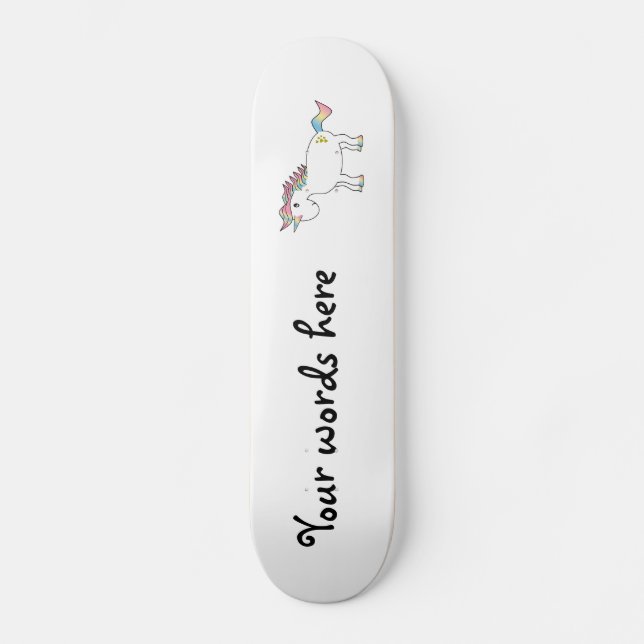 Skateboard Licorne d'arc-en-ciel avec des coeurs d'or (Recto)