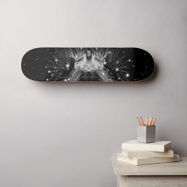 Skateboard Lion Starlight avec monogramme Couronne noir (Art mural (Horz))