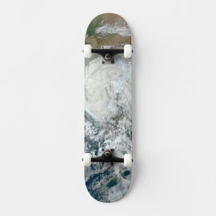 Skateboard L'Ouragan Sandy Le Long De La Côte Est Des États-U