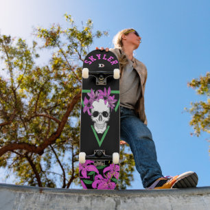 Skateboard Lys crâne et tigre rose sur la marque Black Dd