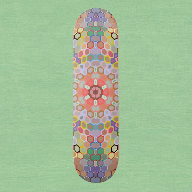 Skateboard Mandala arc-en-ciel en hexagone (Rainbow Hexagon Mandala Skate Board by Wormhole Orbital)