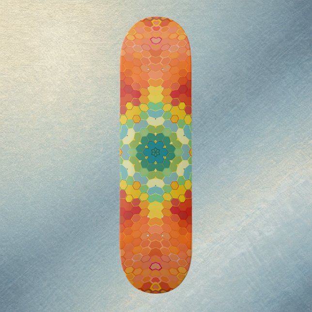 Skateboard Mandala Hexagonal Orange Jaune Rouge et Bleu (Orange Yellow Red and Blue Hexagon Mandala Skate Board by Wormhole Orbital)