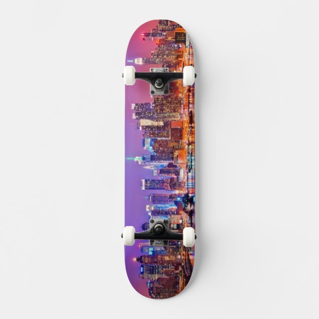 Skateboard Midtown Manhattan la nuit avec l'empire Stae (Recto)