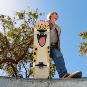 Skateboard Mignon Léopard Sauvage de Dessin Animé Souriant et