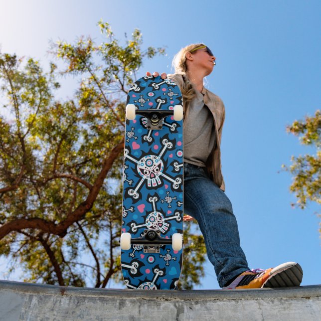 Skateboard Mignons Motif crâne et os Éffrayants (Extérieur 1)