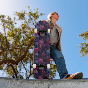 Skateboard Modèle sans couture de crâne floral gothique foncé