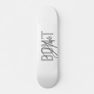 Skateboard Moderne, simple, cool, design urbain Ne vous cache