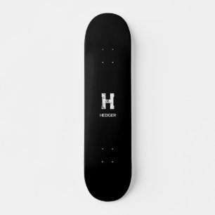 SKATEBOARD MONOGRAMME À UNE LETTRE BLANC MINIMALISTE NOM NOIR