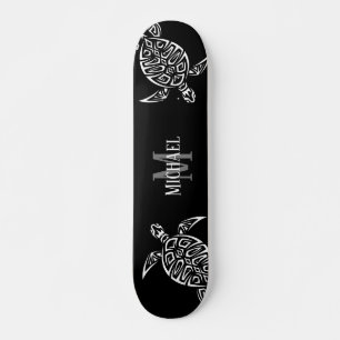 Skateboard Monogramme Arrière - plan noir de la tribu des tor
