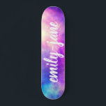 Skateboard monogramme de l'espace lumineux de la nébuleuse<br><div class="desc">monogramme de l'espace brillant de la nébuleuse avec typographie de police audacieuse</div>