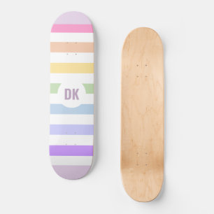 Skateboard Monogramme en Blanc Cirque Pastel Arc-en-ciel rayu