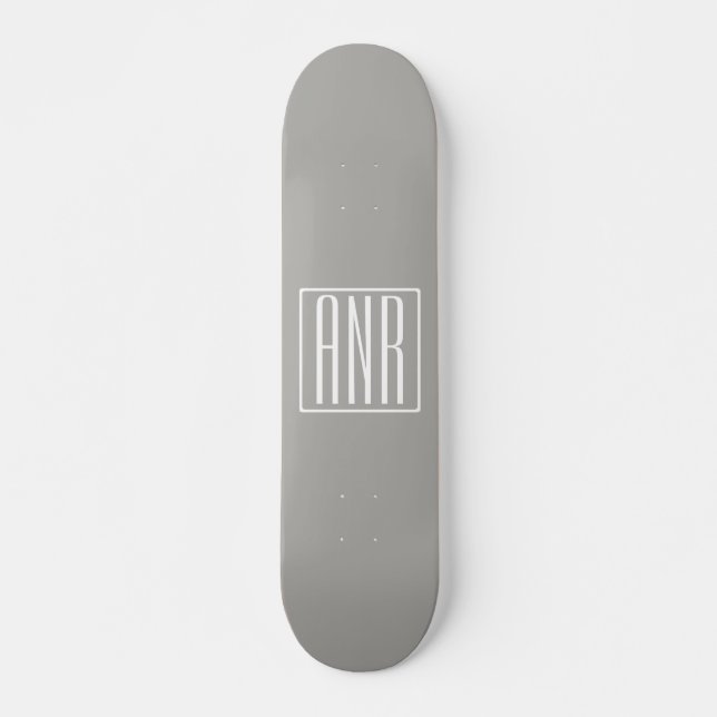 Skateboard Monogramme initial | Blanc sur gris clair (Devant)