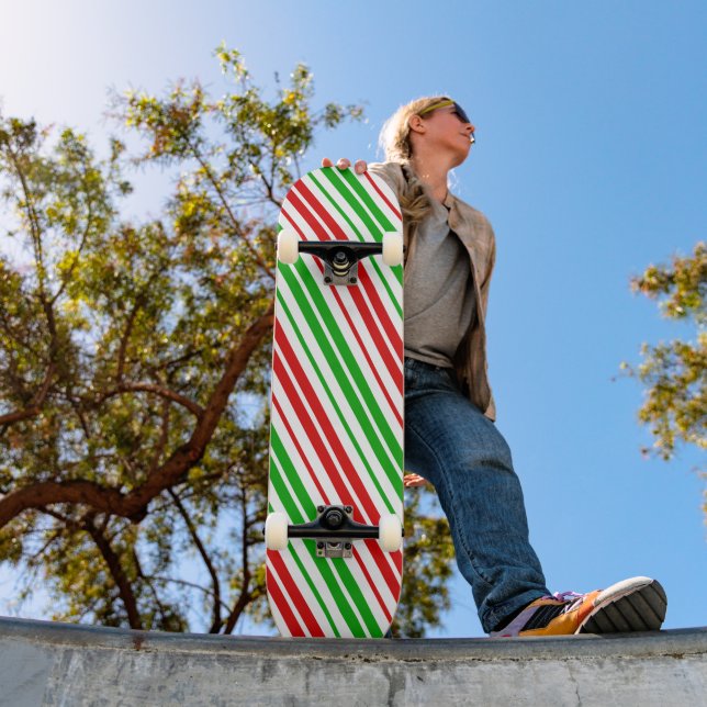 Skateboard Motif à rayures blanches rouges et vertes   (Extérieur 1)