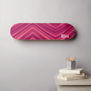 Skateboard Motif Abstrait à rayures roses avec Modèle de nom