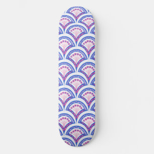 Skateboard motif damassé floral bleu