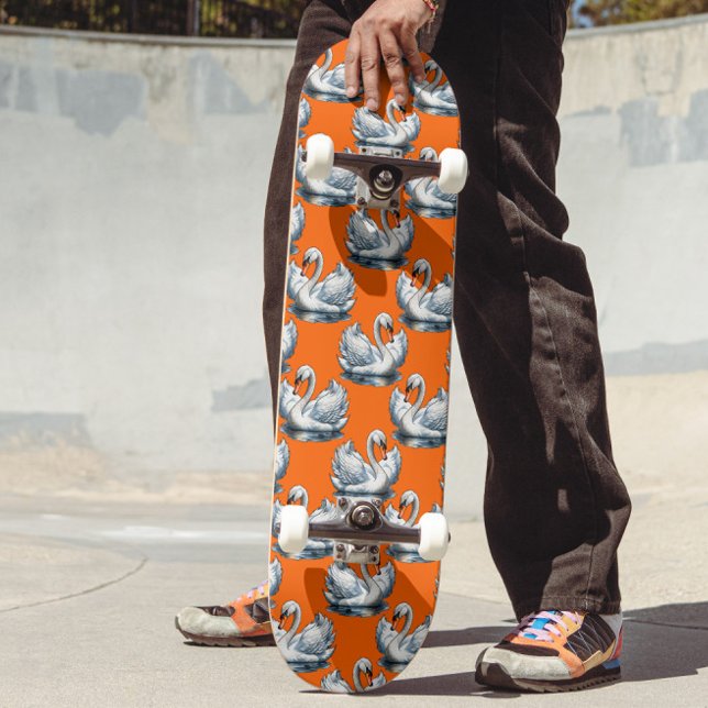 Skateboard Motif de cygnes sur fond orange  (Créateur téléchargé)