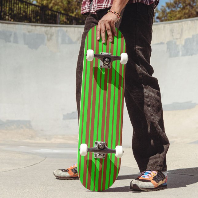 Skateboard Motif de design rayures élégantes vert marron (Créateur téléchargé)