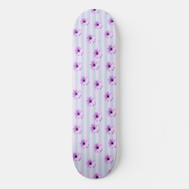Skateboard motif de marguerite rayée de bleu et de violet (Recto)