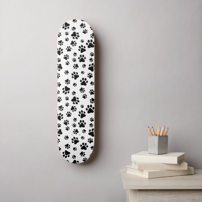 Skateboard Motif des pattes, pattes de chien, noir et blanc (Art mural)