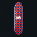 Skateboard Motif diamant double bleu rouge monogramme<br><div class="desc">Un motif moderne en diamant rouge et bleu avec un monogramme dans un texte moderne typographique blanc populaire. Personnalisé en modifiant le texte dans la zone de texte ou en supprimant le texte sans texte.</div>