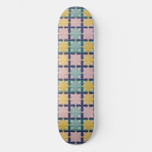 Skateboard Motif Géométrique Avec Des Couleurs Vives