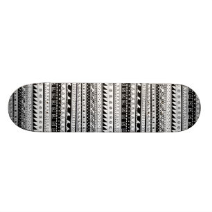 Skateboard Motif tribal noir et blanc