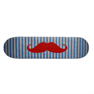 Skateboard Moustache rouge drôle et rayures blanches bleues
