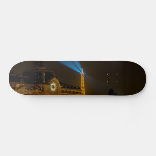 Skateboard Musée d'Orsay à Paris la nuit