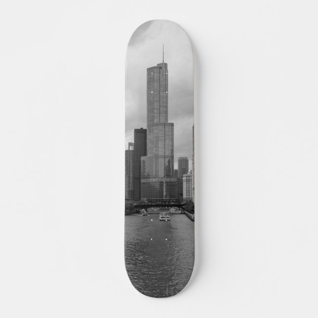 Skateboard Niveaux de gris de la Trump Tower Chicago River (Devant)