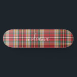 Skateboard Noël Plaid Rustique Rouge Vert Blanc Personnaliser<br><div class="desc">Noël Plaid Rustic Red Green White Check skateboard. Parfait pour les entraînements et comme un rembourseur. D'autres légumineuses tartanes et plaids sont également disponibles dans ce magasin</div>