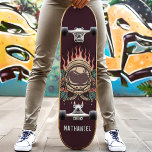 Skateboard Nom personnalisé des Roses de l'astronaute rétro<br><div class="desc">Rétro Roses d'astronautes flambant Personnalisé Nom skateboard</div>