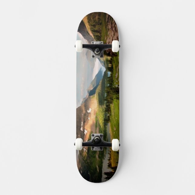 Skateboard Nuages balayant par des montagnes (Recto)