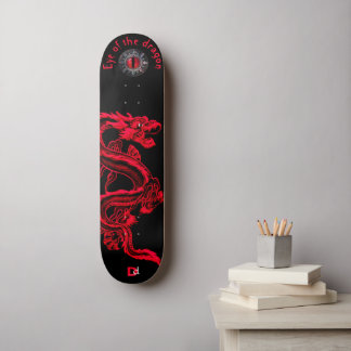 Skateboard OEil du Dragon Marque rouge et noir Dd