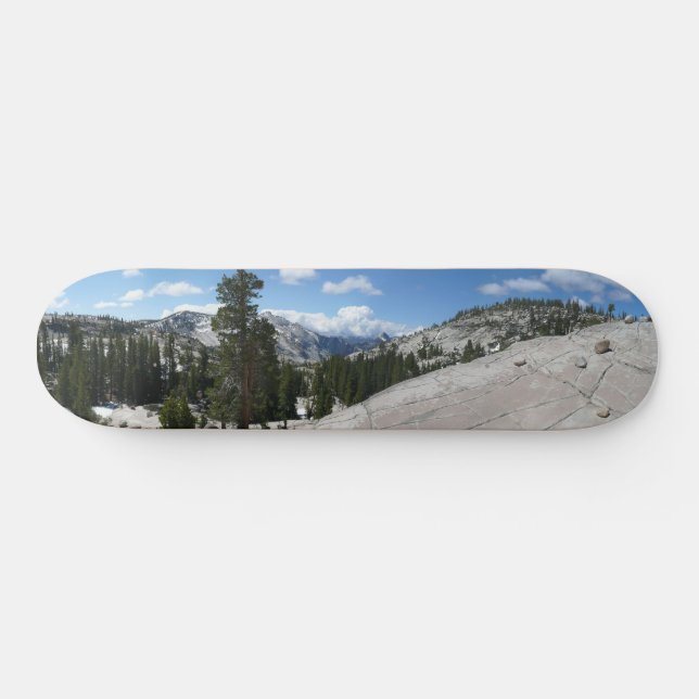 Skateboard Olmsted Point III dans le parc national de Yosemit (Horz)