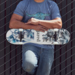 Skateboard Pack loup personnalisé<br><div class="desc">Une aquarelle personnalisée illustrant une meute de loups dynamique en course. Ajoutez simplement votre nom.</div>