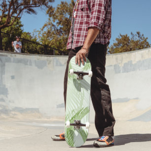 Skateboard Palmier Bliss en Plumes Vertes 1