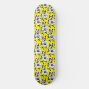 Skateboard Papillon sur Motif Fleur Design Jaune