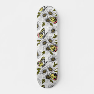 Skateboard Papillons Jézabel et fleurs marguerites sur blanc