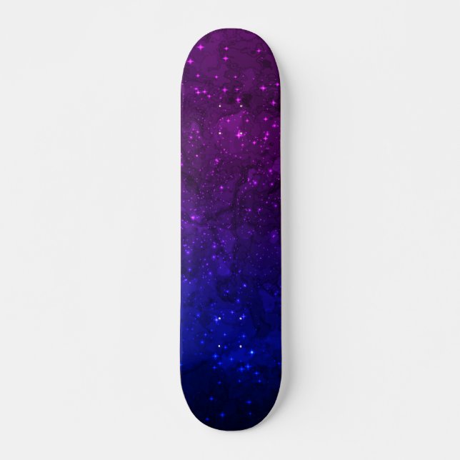 Skateboard Parmi les étoiles dans la Galaxie bleue et violett (Devant)