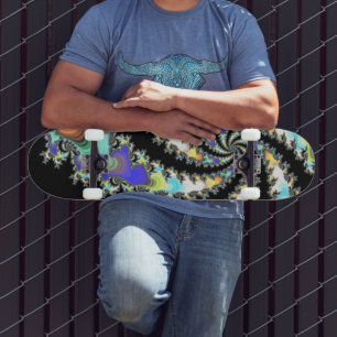 Skateboard Patinage fracté noir et multicolore