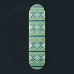 Skateboard Patters bleus de Tribal Green<br><div class="desc">Objets caractéristiques du skateboard bleu bleu vert moderne pour la géometric pattern en vert,  bleu,  orange et blanc. Design by ©Evco Studio www.zazzle.com/store/evcostudio</div>