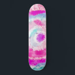 Skateboard Peinture à tarte blanche rose Fille moderne Abstra<br><div class="desc">Cette oeuvre d'art abstraite et moderne est parfaite pour un hipster branché. Il est décoré d'un motif de couleur cravate rose, bleu, violet et blanc, d'un style artistique, moderne et girly peint à la main. C'est bohème, cool et unique ! ***REMARQUE IMPORTANTE DE CONCEPTION : Pour toute demande de conception...</div>