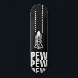 Skateboard Pendant ce temps dans l'espace<br><div class="desc">Pendant ce temps dans l'espace,  les astronautes combattent les envahisseurs d'autres mondes. "PEW PEW PEW" - Plate-forme de tableau de bord de bataille de l'espace</div>