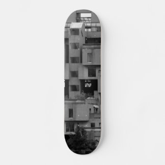 Skateboard Photographie d'architecture en noir et blanc