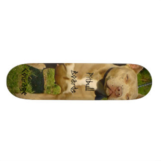 Skateboard Pitbull embarque le courage