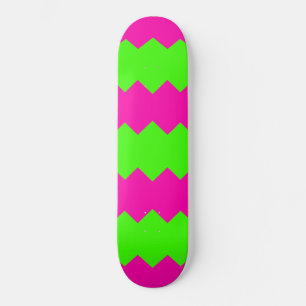 Skateboard Planche à roulettes à motif rayé zig zag rose et v